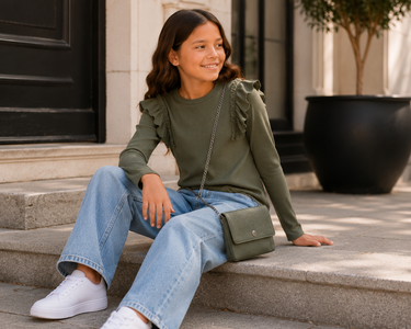 Meisjes ribtop met ruffles + tasje – legergroen
